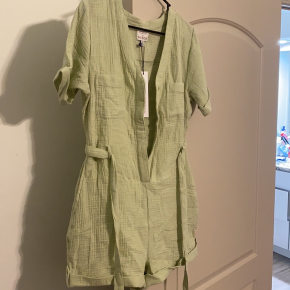 ROMPER - Picture 2 of 3